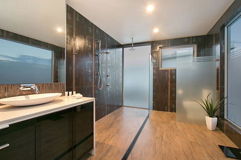 Salt Village Retreat - Holiday Find 14