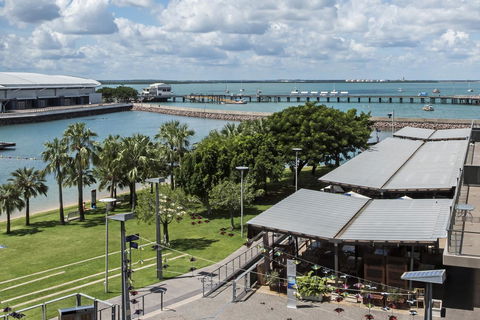 Darwin Waterfront Luxury Suites - Holiday Find 35