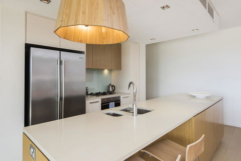 Darwin Waterfront Luxury Suites - Holiday Find 24