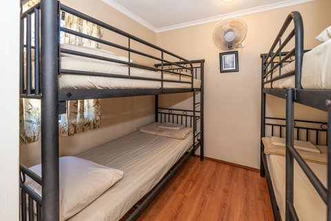 Oasis Tourist Park - Holiday Find 17