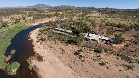 Glen Helen Lodge - Holiday Find 7