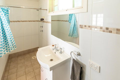 Glen Helen Lodge - Holiday Find 27