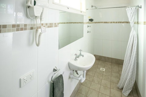 Glen Helen Lodge - Holiday Find 14