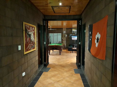 DARWIN'S SHADY ACRES RETREAT - Holiday Find 15