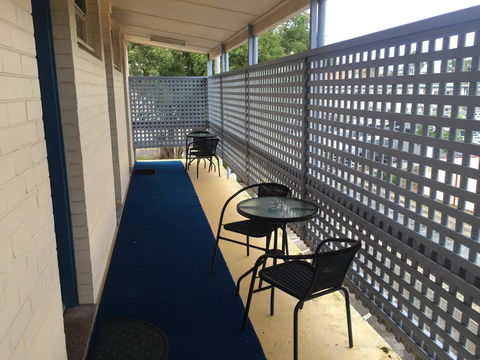 Golden Sands Motor Inn - Holiday Find 17