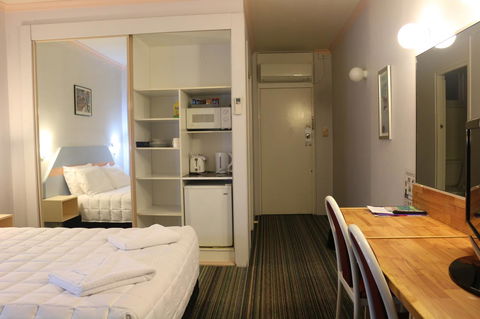 Golden Sands Motor Inn - Holiday Find 4