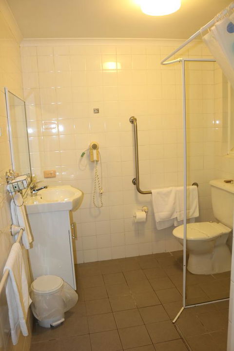 Golden Sands Motor Inn - Holiday Find 23