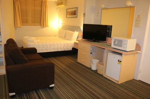 Golden Sands Motor Inn - Holiday Find 21