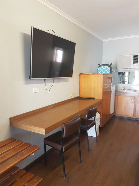 Safari Lodge Motel - Holiday Find 2