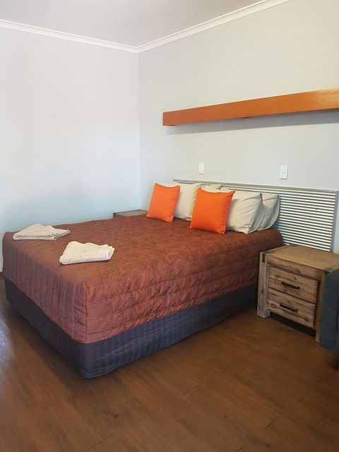 Safari Lodge Motel - Holiday Find 0
