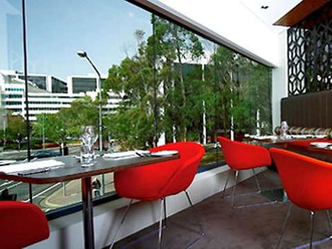 Novotel Canberra - Holiday Find 14