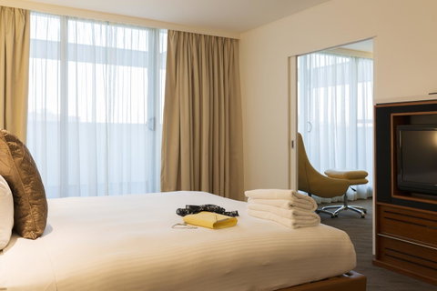 Novotel Canberra - Holiday Find 40