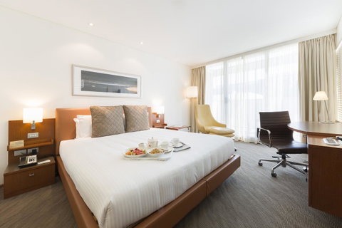 Novotel Canberra - Holiday Find 7