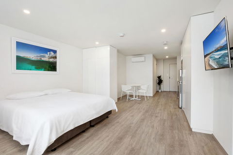 Bondi Beach Studio King Suite 2 - Holiday Find 1