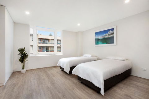 Bondi Beach Studio King Suite 2 - Holiday Find 2