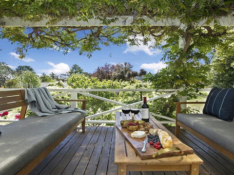 Bourne Cottage - Perfect For All Seasons - Holiday Find 0