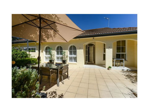 Boutique Stays - Brighton Rose - Holiday Find 0