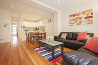 Boutique Stays - Melrose Terrace Townhouse in North Melbourne