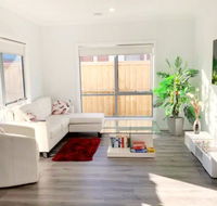 Brand New Home 10 mins to Beach Torquay Geelong Deakin Hospitals - Holiday Find