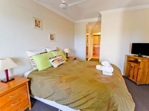 Breakers 1/8 - Holiday Find 3