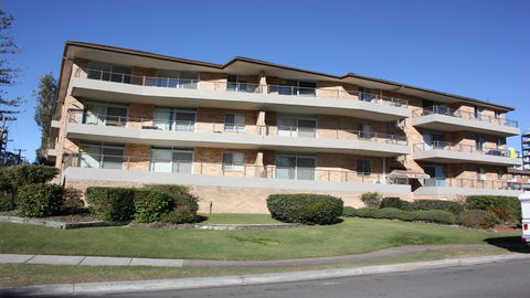 Breakers 10 - Main Beach Location! - Holiday Find 1