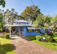Bribie Beach House Waterfront directly across the road - Solander Esp Banksia Beach - Holiday Find
