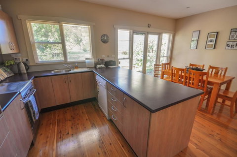 Brigalow Cottage - Holiday Find 2