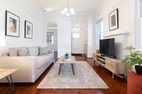 Bright and Elegant Executive 3 Bedroom Family Home