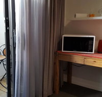 Brightwater Room for Rent on the Sunshine Coast - Holiday Find