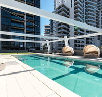 Broadbeach 2 Bedroom FREE WIFI Netflix  Parking - Holiday Find