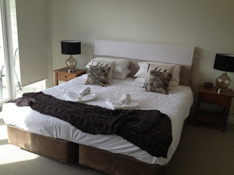 Broadbeach Inverloch Resort - Holiday Find 2