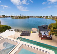 Broadbeach Waterfront Holiday House - Holiday Find