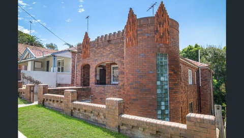 Bronte Beach Apartment - Holiday Find 1