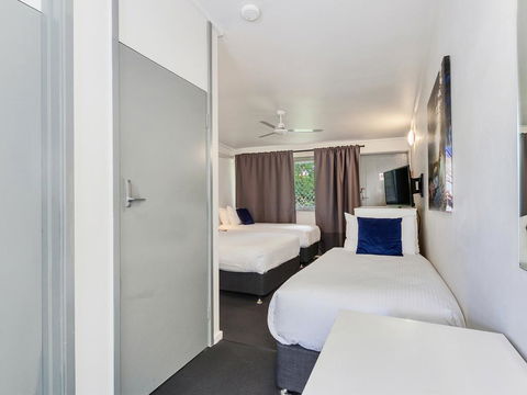 Brook Hotel - Holiday Find 2