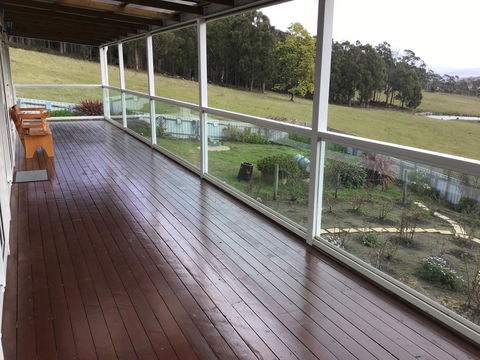Bruny Sunset Beach GateAway - Holiday Find 2