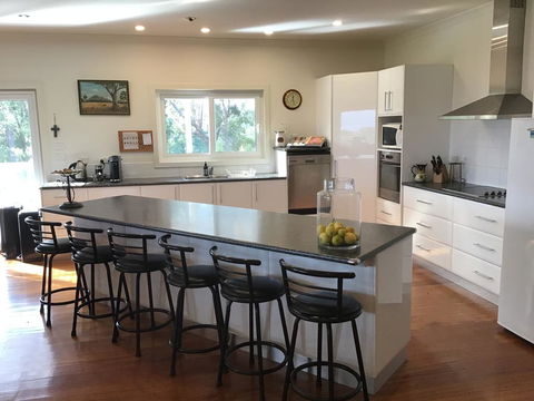 Bruny Sunset Beach GateAway - Holiday Find 3