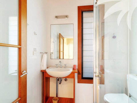 Buccoo - Holiday Find 3