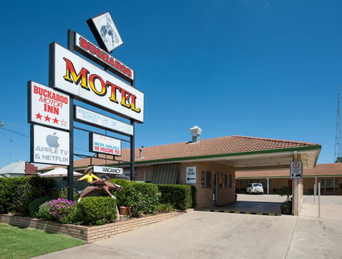 Buckaroo Motor Inn - Holiday Find 0