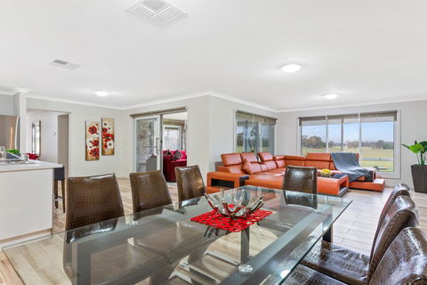 Bulla Hill Villas - Melbourne Airport - Holiday Find 1