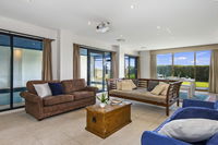 Book Newport Accommodation Vacations Holiday Find Holiday Find