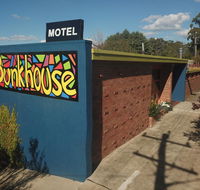 Bunkhouse Motel - Holiday Find