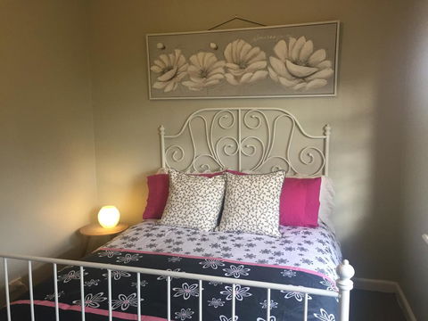 Bush Retreat Farm Stay - Holiday Find 3
