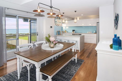Busselton Beach House - Holiday Find 3