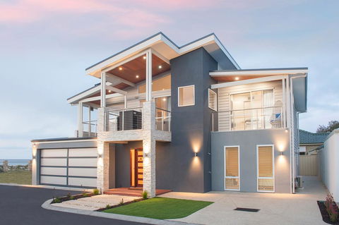 Busselton Beach House - Holiday Find 0