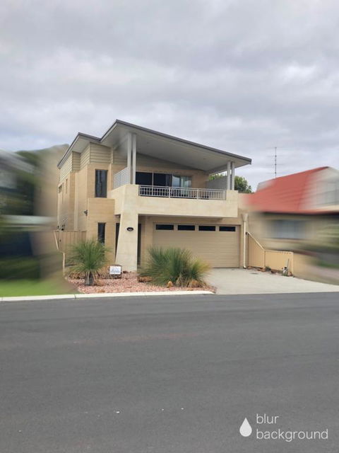 Busselton Holiday Home - Holiday Find 3