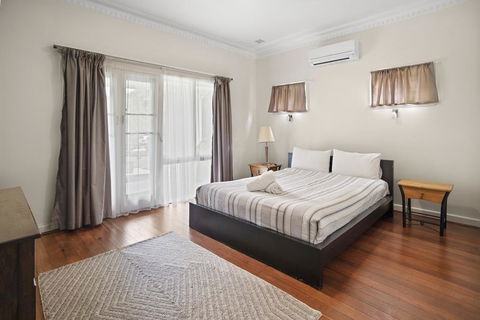 Busselton River Cottage - Holiday Find 3