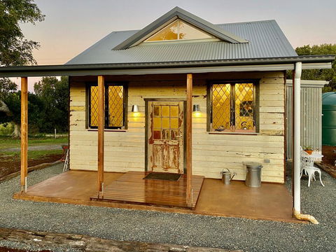 BYRON BAY New! SUNSET COTTAGE - Holiday Find 0