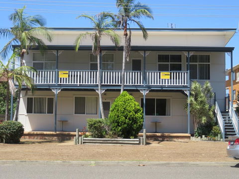 Cabenay 3 - VIEWS ACROSS THE PARK - Holiday Find 0