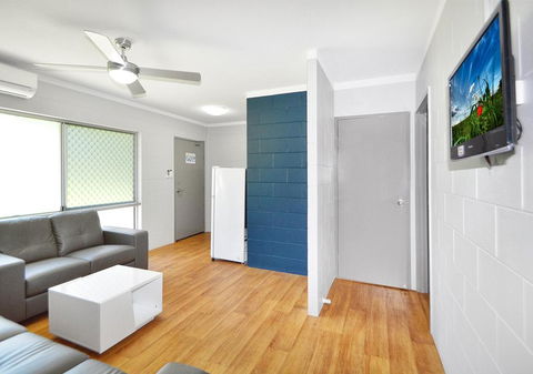 Cairns Adventure Lodge - Includes All Meals Served In The Dining Hall - Holiday Find 1