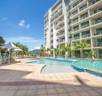 Cairns Esplanade 2 Bed 2 Bath Resort Hotel - Holiday Find